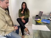 PREV Kiffa Hot Secretary Seduces her boss with her feet and make him give her bonus and cum on feet 11/16
