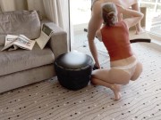 Ich versüße ihm den Sonntagmorgen mit einem intensiven Rimjob während Marc Zeitung liest! 9/16