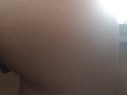 Le cómo el culo mientras prepara el desayuno 9/16