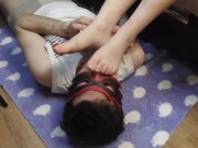 Русская госпожа доминирует над рабом. Он лижет ее ступни 15/16