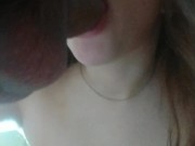 Freundin kam zu Besuch für einen Blowjob 3/16