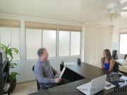 LOAN4K. Zarte Kreatur hat unerwarteten schmutzigen Sex im Kreditbüro 1/16