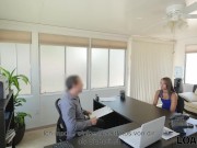 LOAN4K. Zarte Kreatur hat unerwarteten schmutzigen Sex im Kreditbüro 2/16