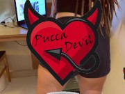 Rabuda dança funk e não aguenta dar a bucetinha pede só no cuzinho 1/16