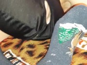 Моя с большой грудью нюхает мои носки, целует и лижет ноги - IkaSmokS 4/16