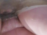 Me folla dentro del jacuzzi y me trago su gran semen 7/16