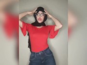 الرقص بهذا الشكل يجعل سنتي ساخنة 2/16