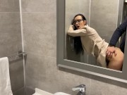 The boss fucked a lustful secretary in the toilet 11/16