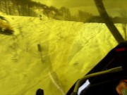 Эксгибиционистка катается на горных лыжах и шалит в канатке 1/16