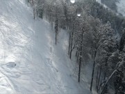 Эксгибиционистка катается на горных лыжах и шалит в канатке 15/16