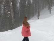 Эксгибиционистка катается на горных лыжах и шалит в канатке 7/16