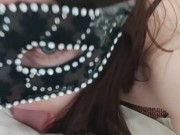 Жёсткий трах и море сквирта на кровати в отеле 15/16