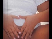 gordita cachonda se masturba frente a una camara 13/16