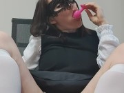 Japanese in socks jerks off and throat fisting 4/16