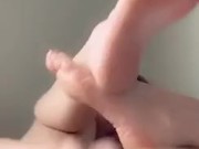 Babe stretches her tight pussy moaning Daddy   16/16