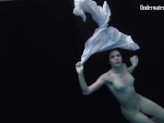 Underwater world of naked babes 10/16