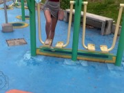 No la dejo ejercitarse tranquila, jajaja 10/16