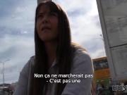 HUNT4K Gentleman trouve une pauvre fille à la gare routière et la frappe fort 3/16