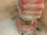 Sexy milf give me a handjob in the bath 8/16