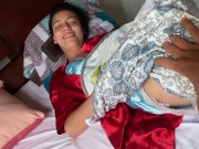 DESPIERTO A MI CHICA CON SU VIBRADOR, LE ENCANTA!! 15/16