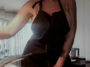 Stunning MILF Cristina making some TACOS with her wet pussy masturbating  5/16