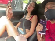 MI CHOFER SE EMOCIONA AL VERME CON MI VIBRADOR ADENTRO 10/16