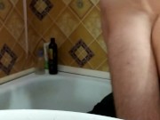 Подруга мамы давно хотела дать мне, вот и трахнул по быстрому 9/16