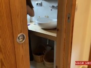 PLUMBER ADVENTURE 1- MILF ama de casa quiere la polla del fontanero 14/16