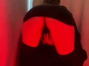 Bailando en faldita y tanguita. 12/16