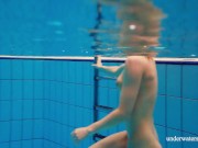 Russian cute babe Avenna is lonely in the pool 15/16