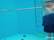 Russian cute babe Avenna is lonely in the pool 4/16