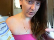 I try some absorbent diapers and tampax fill them with hot pee video in Italian! Exclusive! 2/16