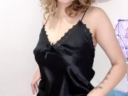 Горячая Красотка Флиртует Ласкает Свою Грудь 1/16