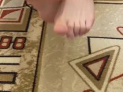 Girl in leggings does sport 10/16