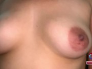 Un fan me invitó a grabar un vídeo y acepté con la condición de que me llenara de leche 15/16