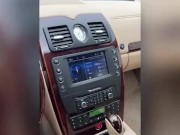 Grosse cochonne française baise son levier de vitesse  1/16