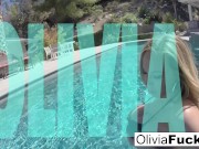 Babe plays with her pussy underwater 6/16