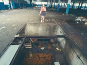 PandaVlog : tettona si fa riempire di sborra in una fabbrica abbandonata 9/16