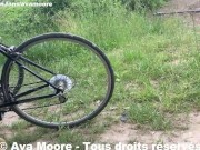Ava Moore - Baisées par 2 Blacks dans les bois avec une milf - PORNO REALITE 15/16