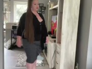 Smoking and teasing and let’s race to cum!! 😁😈 1/16