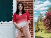 Flashing my pussy while cars drive by and power pissing outside 10/16