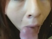 chupando verga y leche del amigo chapulín de mi esposo, me llena la cara de semen 13/16