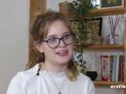 Naturmädchen Luna verwönt sich mit dem Zauberstabvibrator 15/16