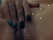 Je me masturbe devant toi en gros plan, comme si tu y étais 9/16