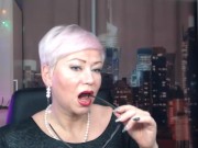 A sexy mature bitch sucks a dick to a bearded daddy, he licks her pussy and clit, fucks her heartily 16/16