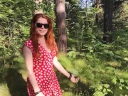 Сексуальная незнакомка сделала минет в лесу 1/16