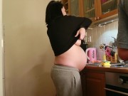 Homework in 9 month pregnancy Washes dishes naked 12/16