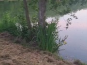 EXTRAIT Il me baise au bord de l'eau, avec une bonne faciale COMPLÈTE SUR MYM ET ONLYFANS 6/16