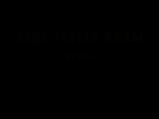 Feet Di Padrona Addestra Schiavo Ciccione Sfigato Kink Italia BdSm Pony Training e Lecca Piedi 1/16