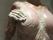 Petit essai d'argile blanche sous la douche. 5/16